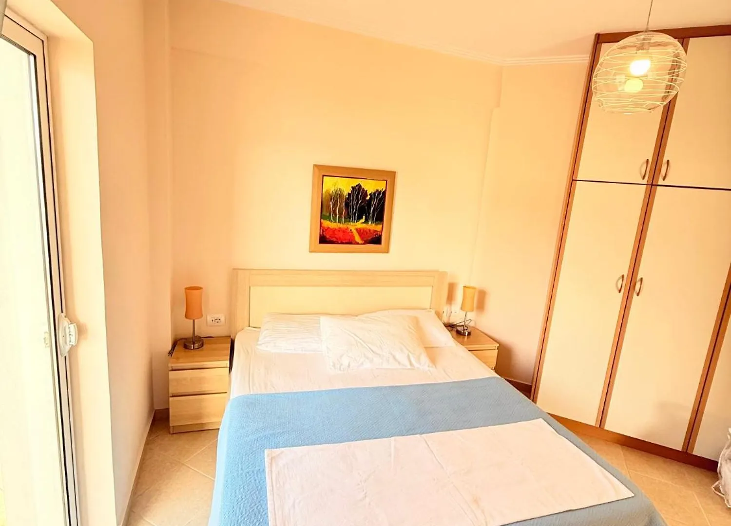Stunning Two Bedrooms Apartment Steps From The Beach ساراندا